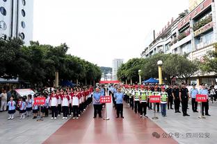 张琳芃赛前圆阵喊话：放下包袱 当成人生最后一场比赛去踢